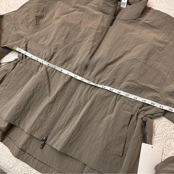 NEW Lululemon lightweight nylon taupe tan Jacket - Picture 3 of 7